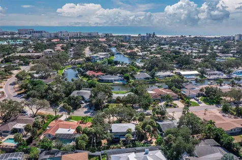 5451 Shadow Lawn Drive Sarasota FL 34242
