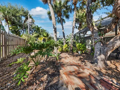 5451 Shadow Lawn Drive Sarasota FL 34242