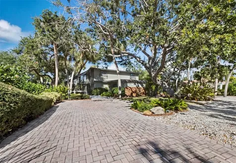 5451 Shadow Lawn Drive Sarasota FL 34242