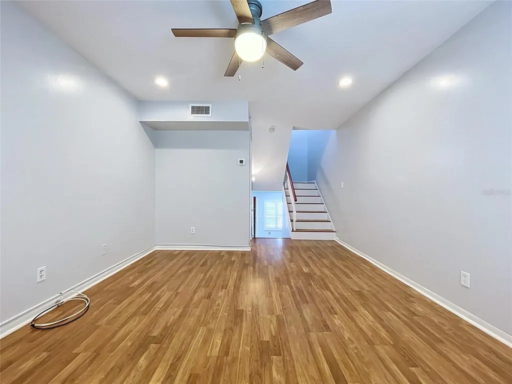 4517 W La Villa Lane Tampa FL 33611