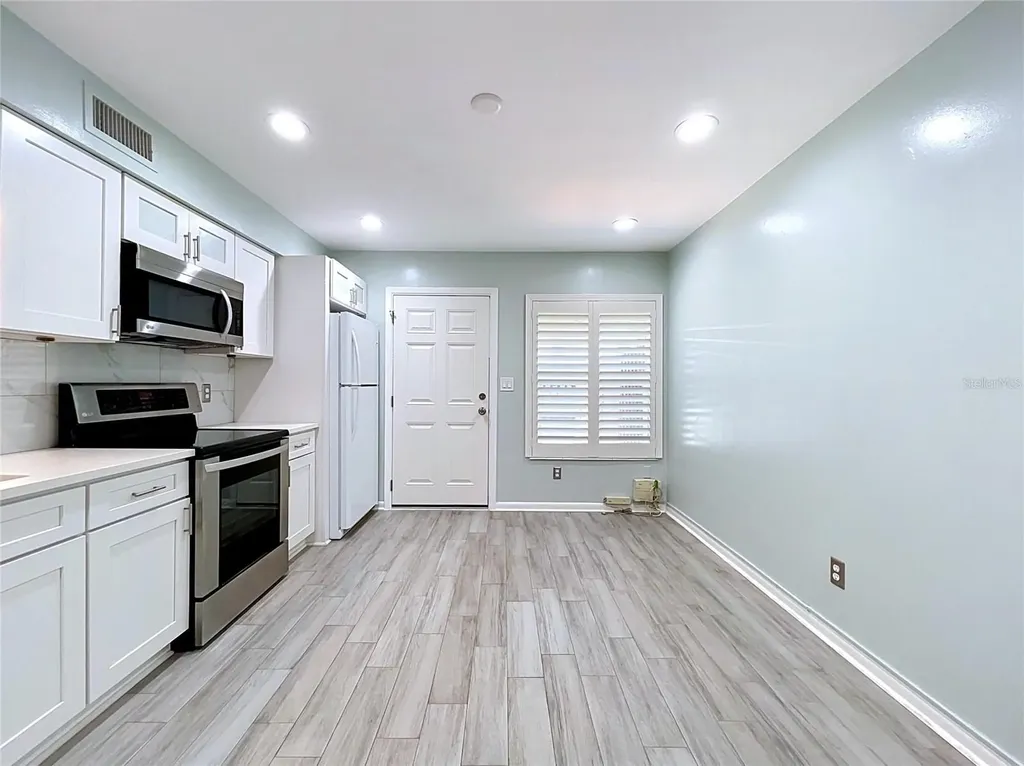 4517 W La Villa Lane Tampa FL 33611