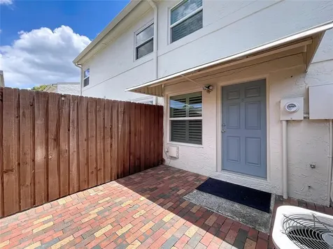 4517 W La Villa Lane Tampa FL 33611