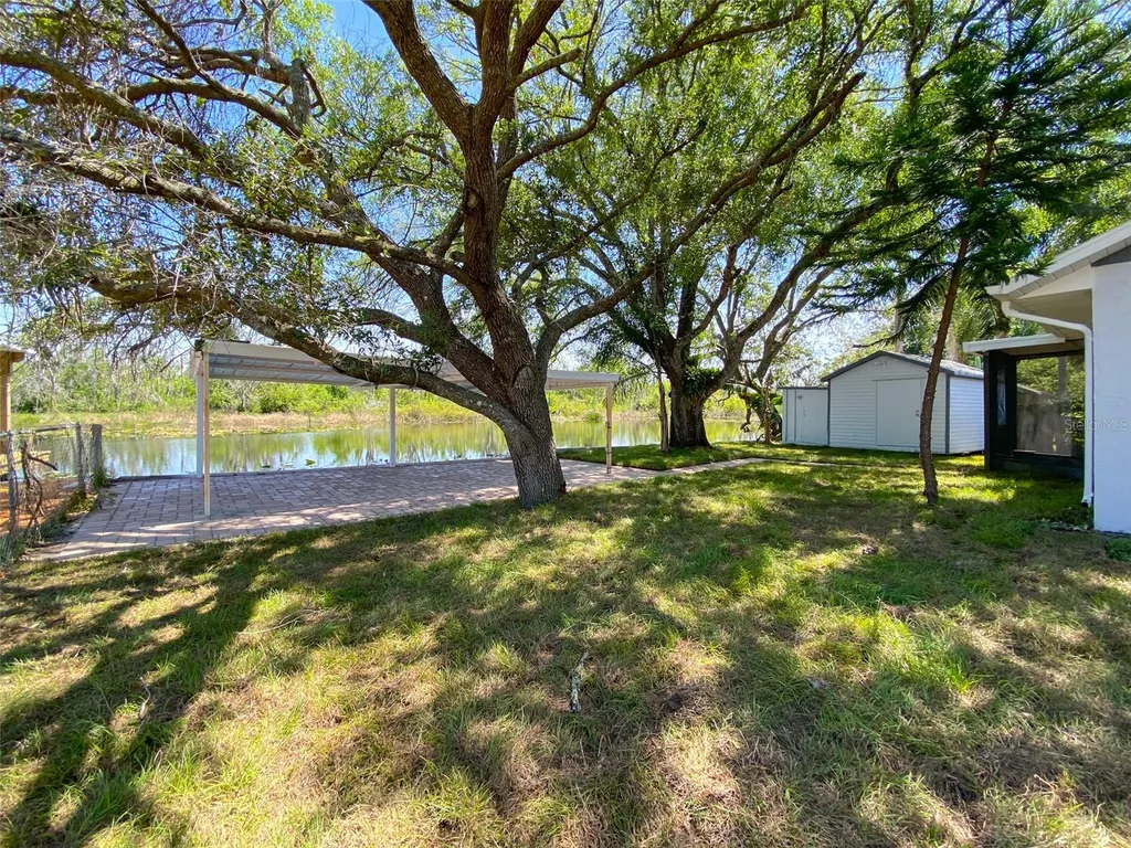 28046 Lois Drive Tavares FL 32778
