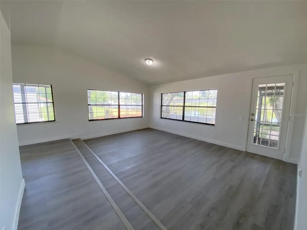 28046 Lois Drive Tavares FL 32778