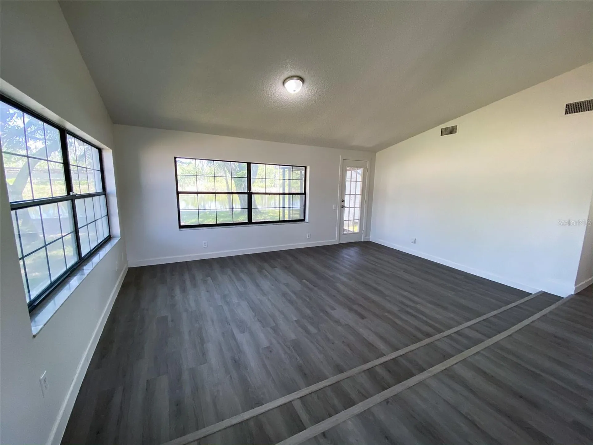 28046 Lois Drive Tavares FL 32778