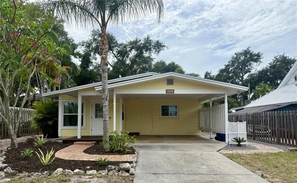 2716 Blossom Drive Sarasota FL 34239