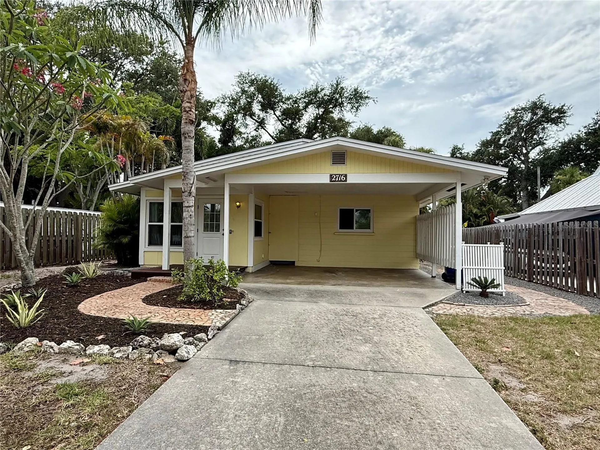 2716 Blossom Drive Sarasota FL 34239