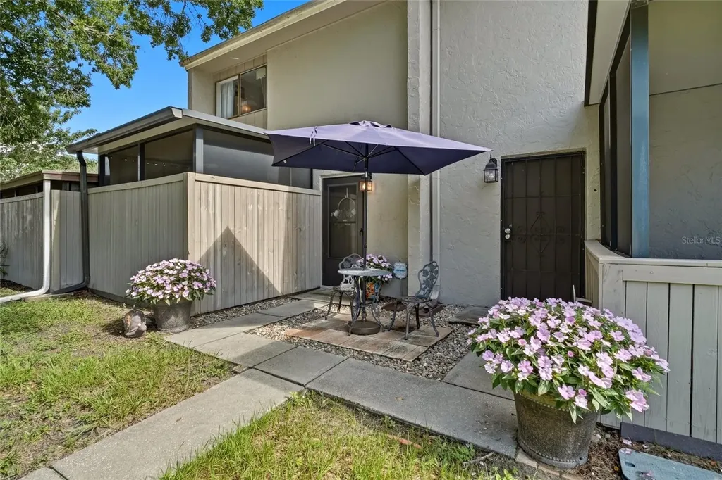 8003 Jasmine Drive Tampa FL 33637