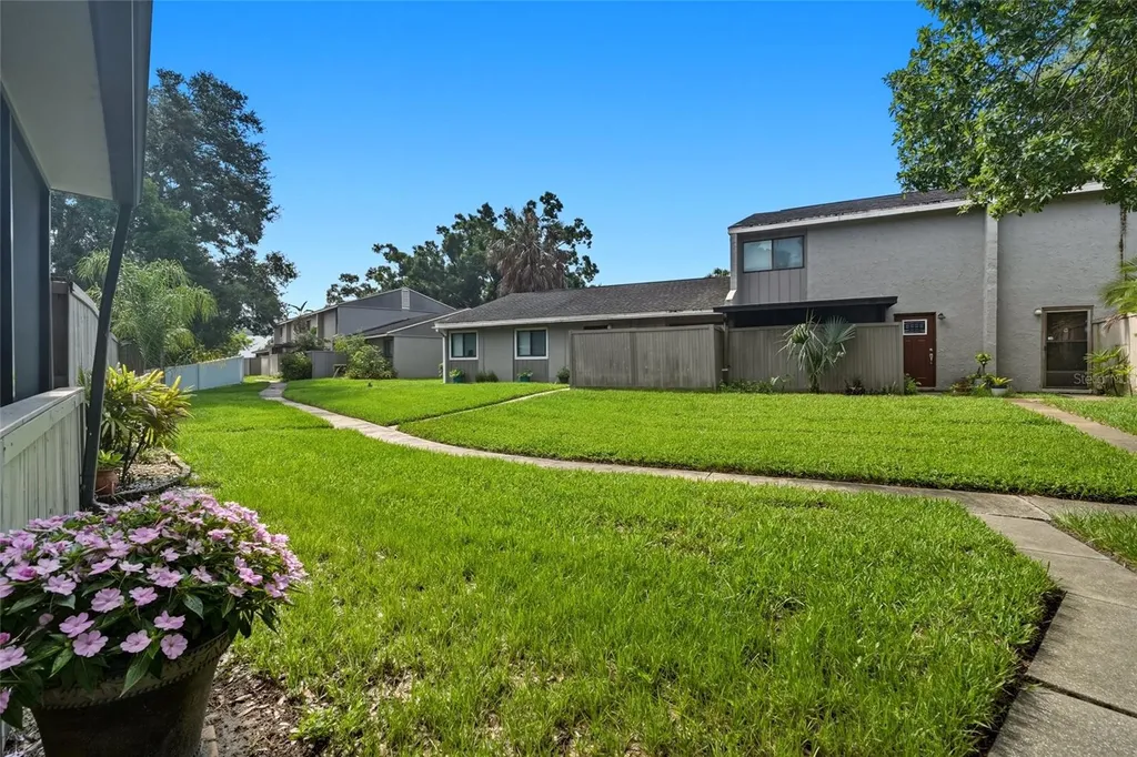 8003 Jasmine Drive Tampa FL 33637