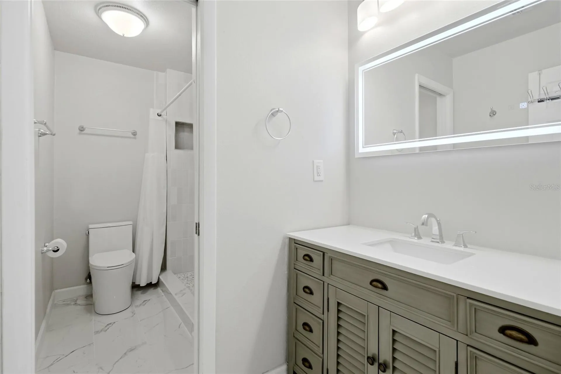 8003 Jasmine Drive Tampa FL 33637