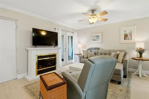 8003 Jasmine Drive Tampa FL 33637