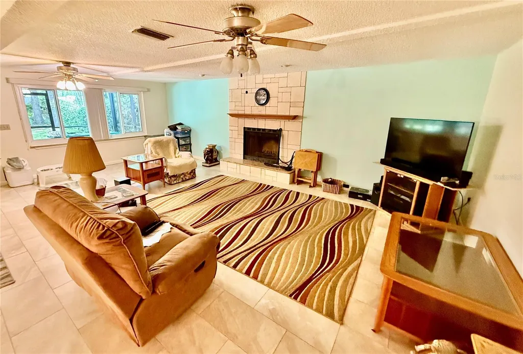 918 Bay Breeze Terrace Largo FL 33770