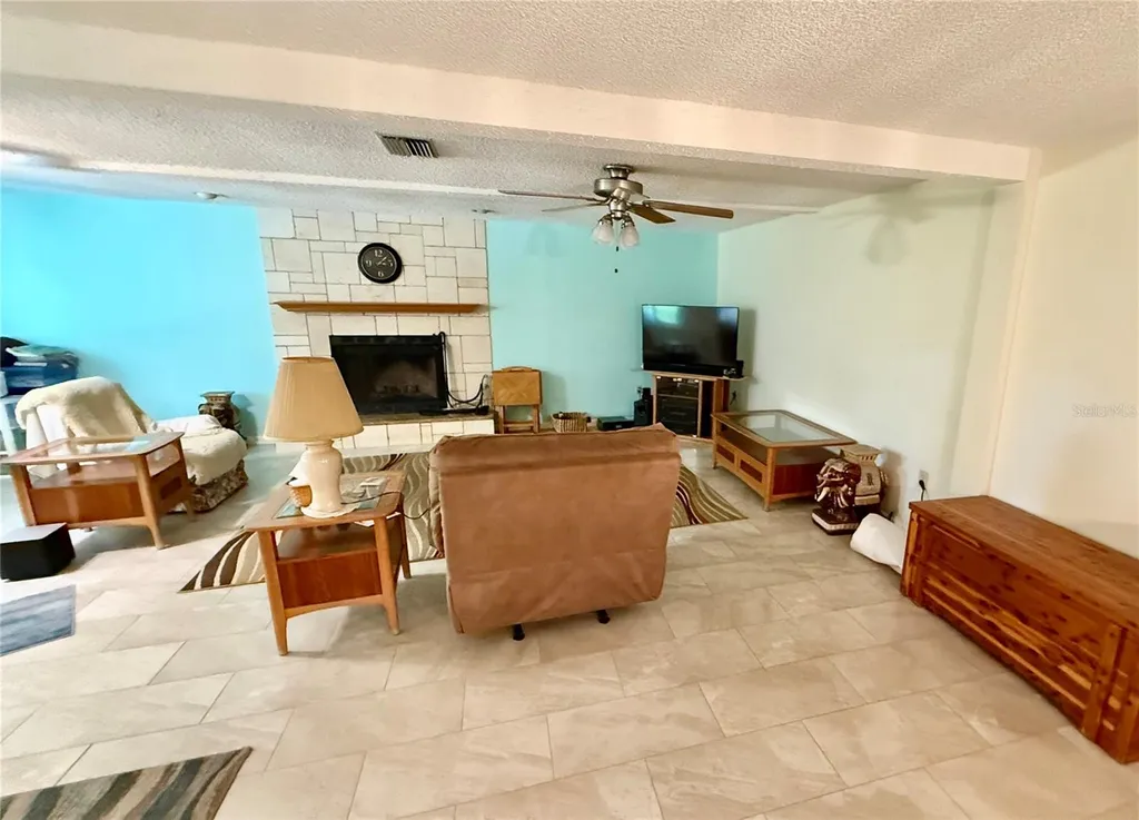 918 Bay Breeze Terrace Largo FL 33770