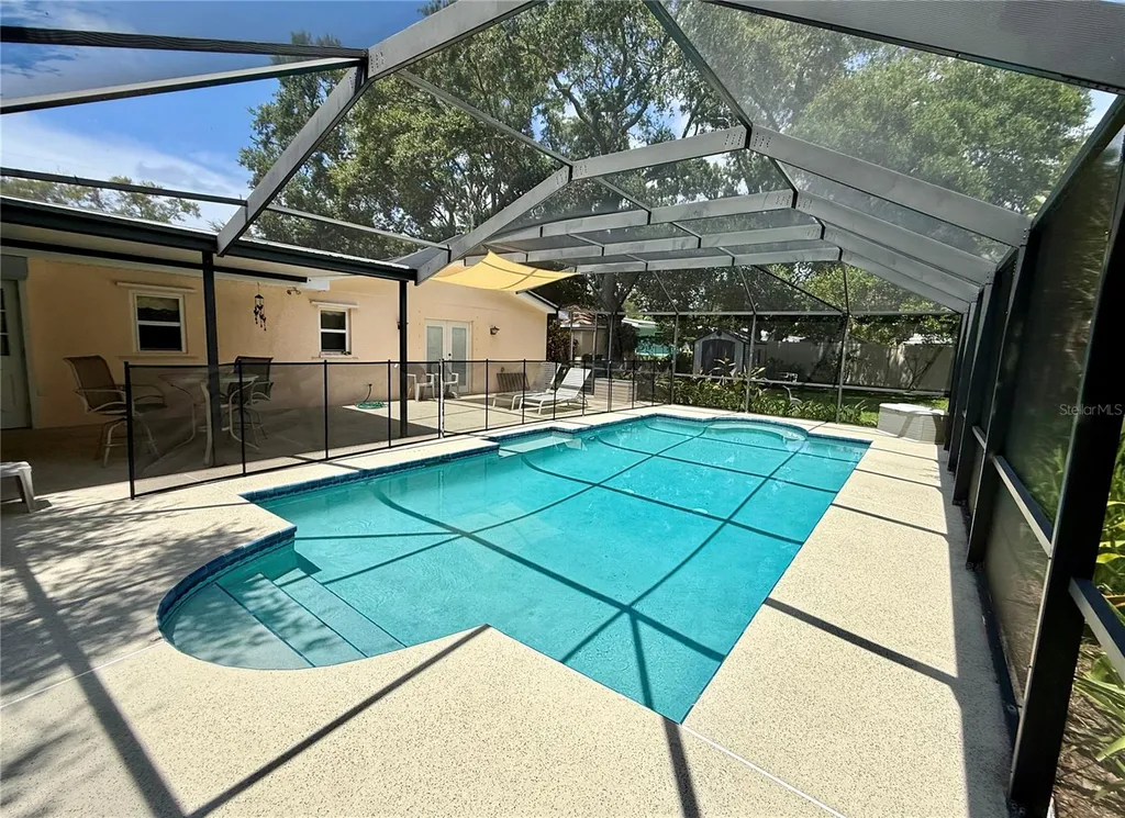 918 Bay Breeze Terrace Largo FL 33770