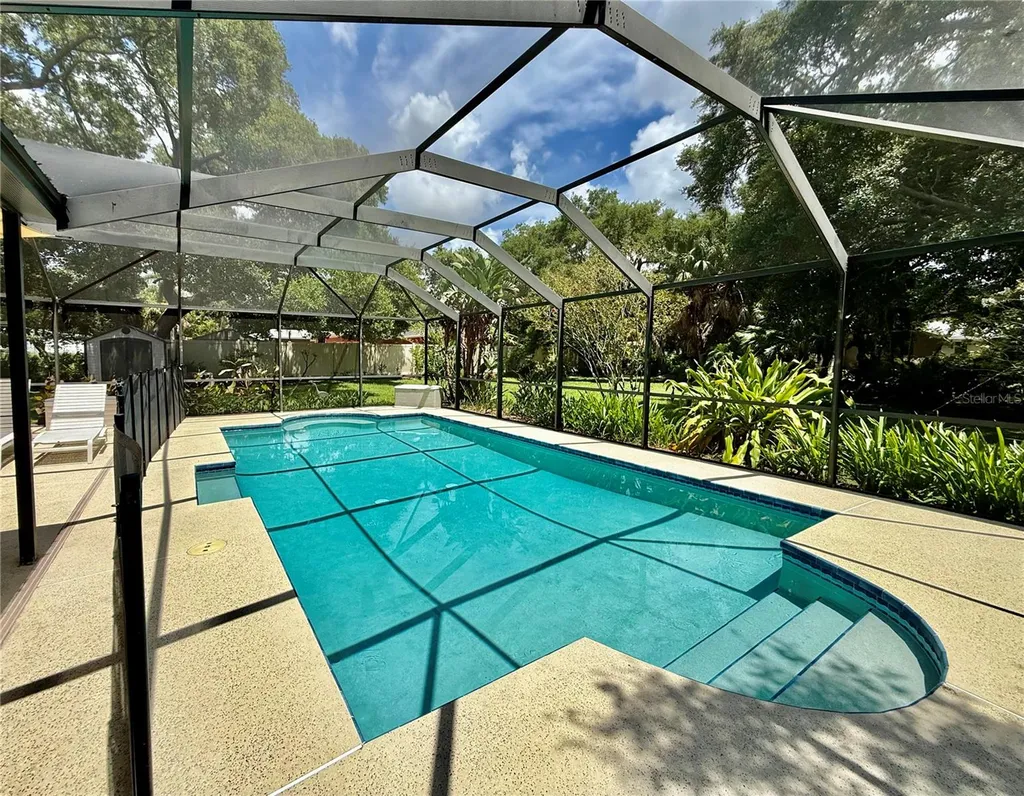 918 Bay Breeze Terrace Largo FL 33770