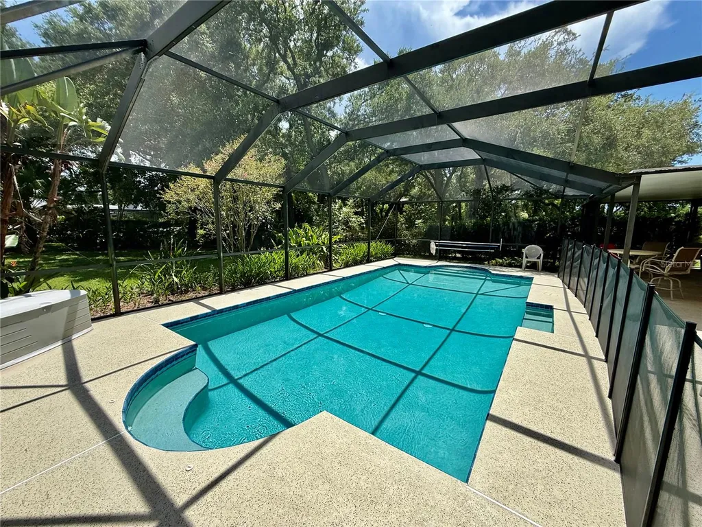 918 Bay Breeze Terrace Largo FL 33770