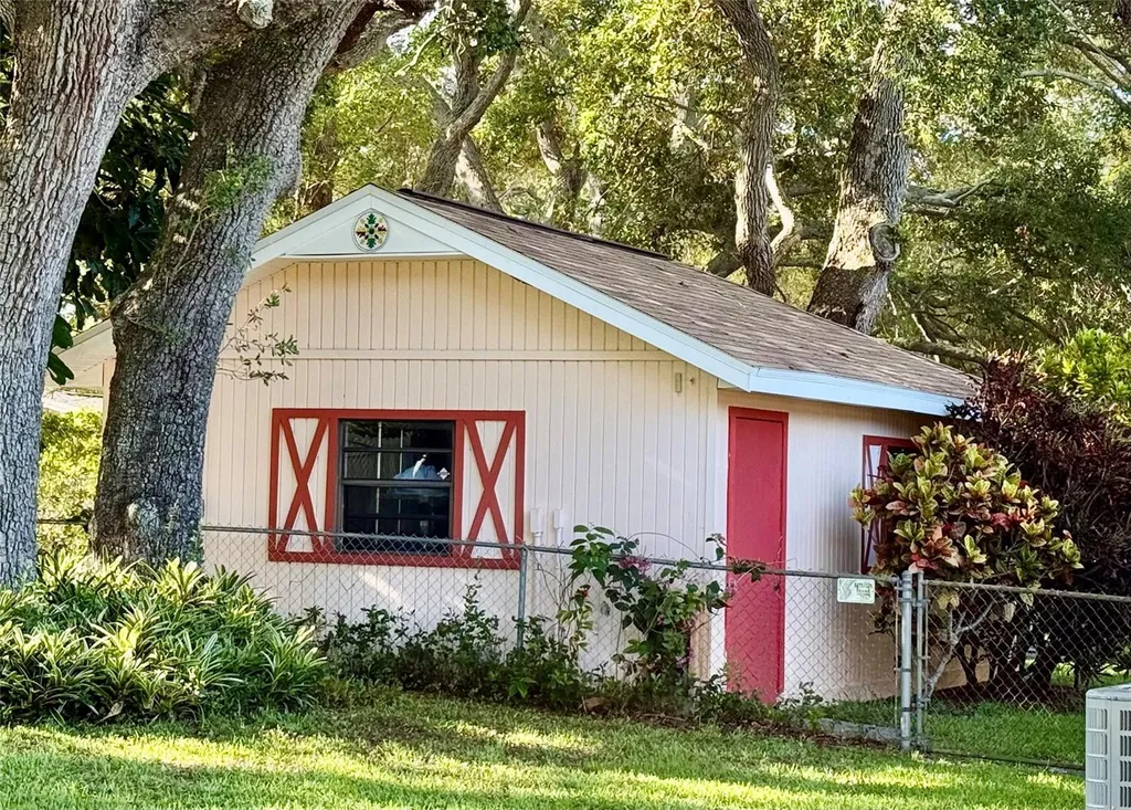 918 Bay Breeze Terrace Largo FL 33770