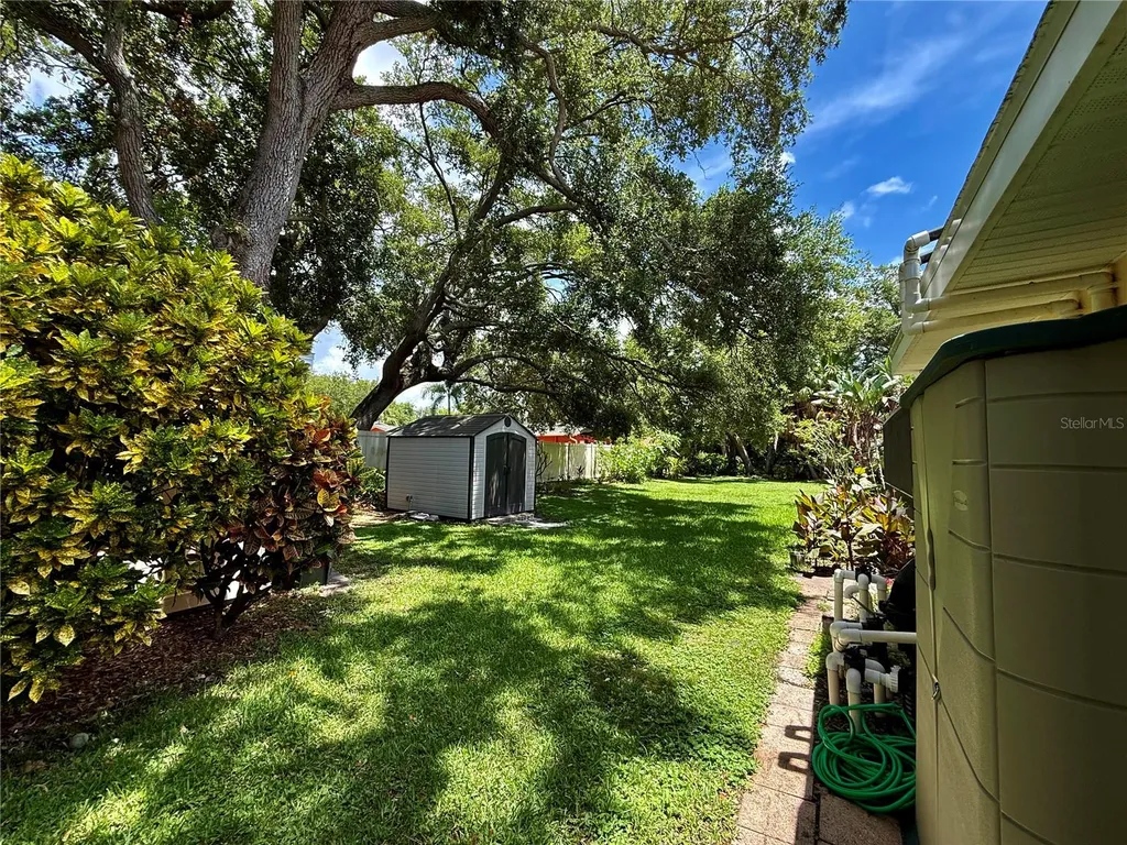 918 Bay Breeze Terrace Largo FL 33770