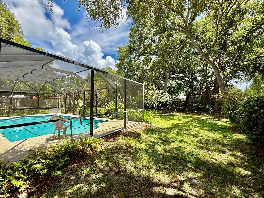 918 Bay Breeze Terrace Largo FL 33770