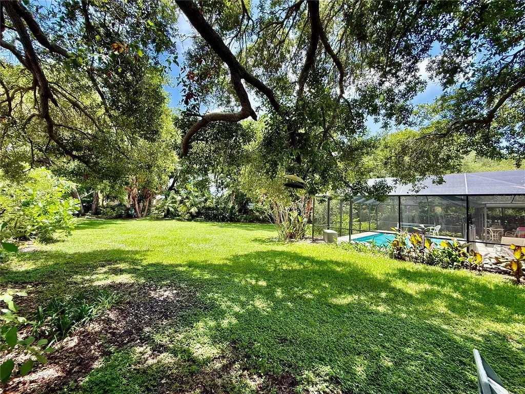 918 Bay Breeze Terrace Largo FL 33770