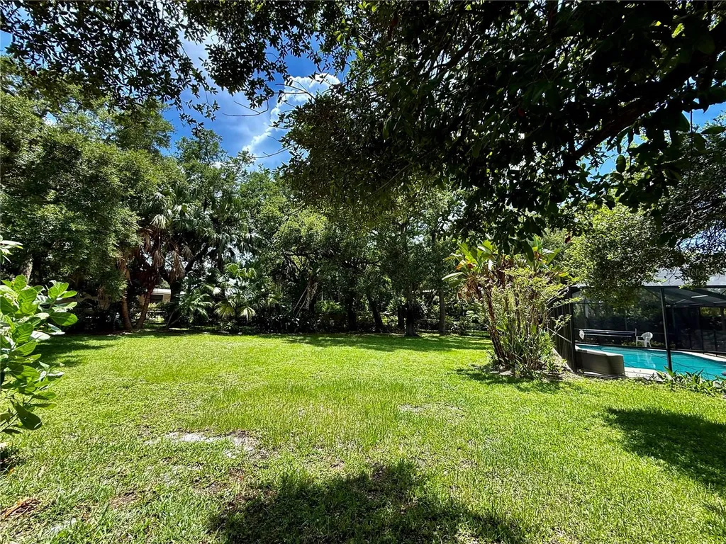 918 Bay Breeze Terrace Largo FL 33770