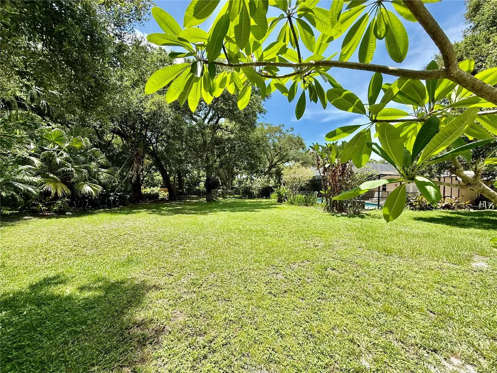918 Bay Breeze Terrace Largo FL 33770
