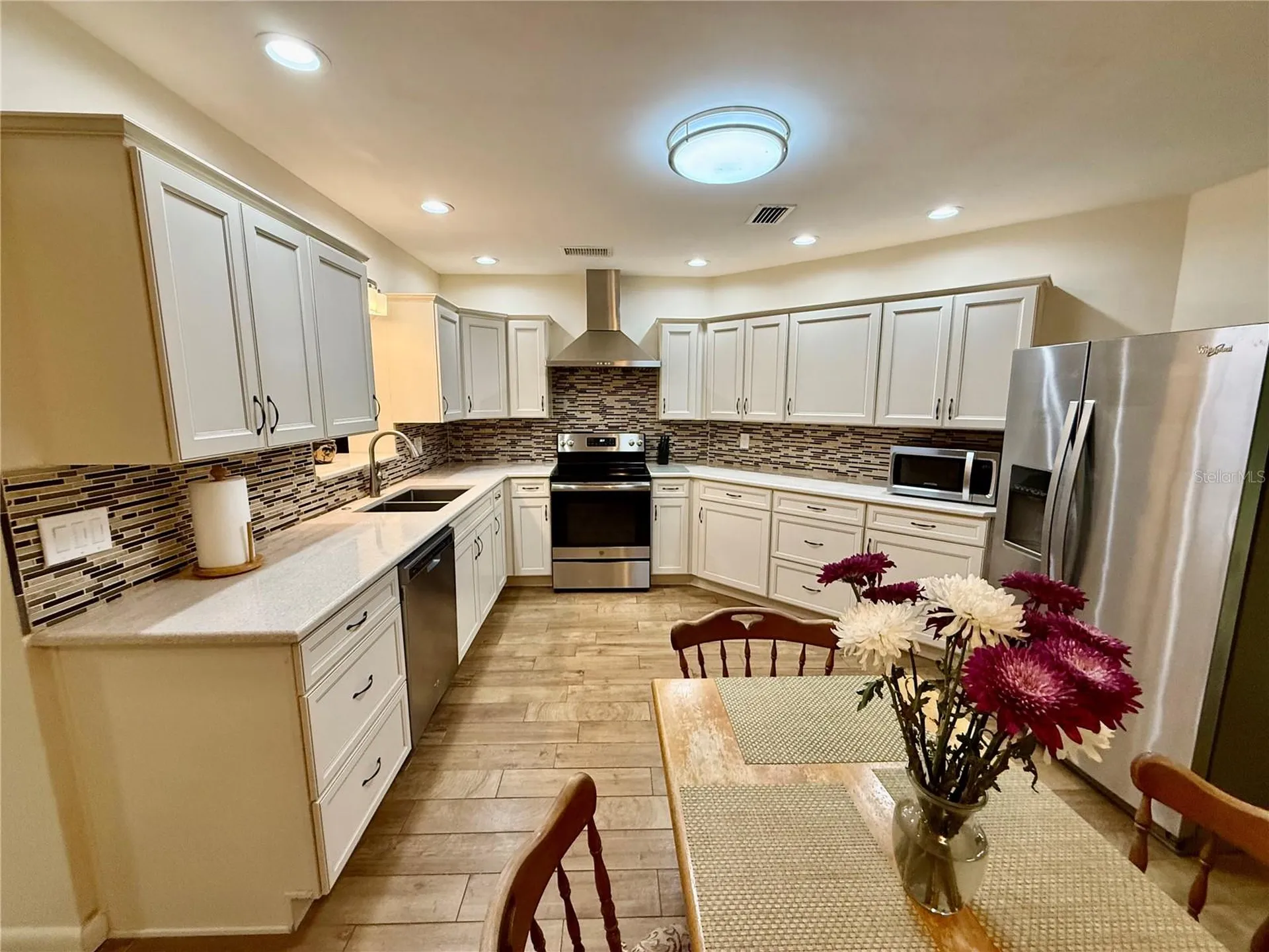 918 Bay Breeze Terrace Largo FL 33770