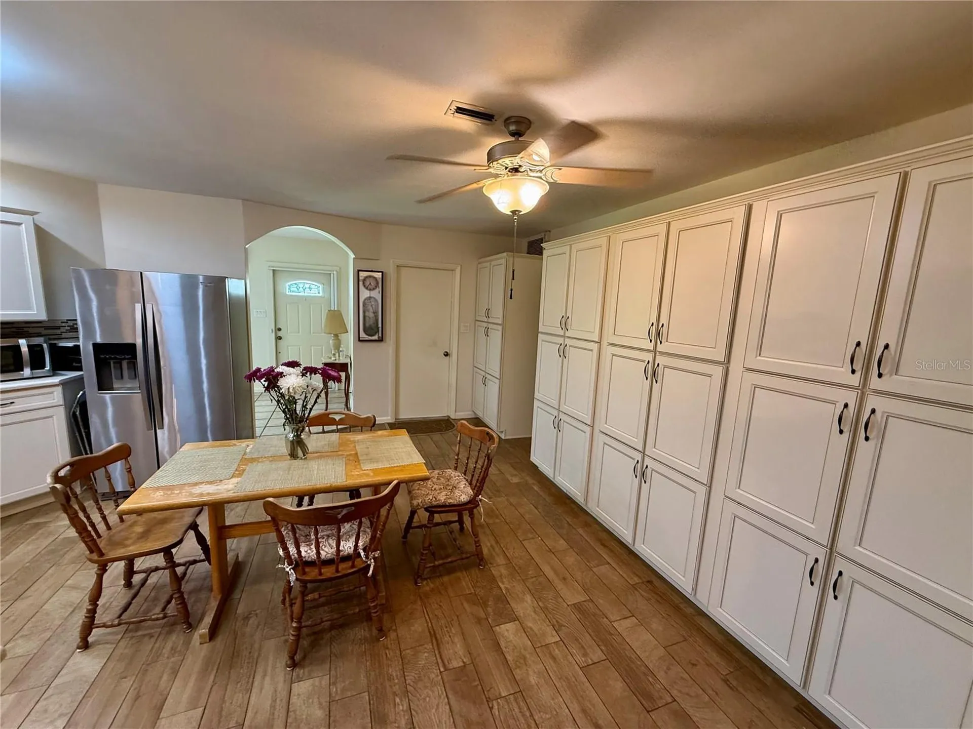918 Bay Breeze Terrace Largo FL 33770