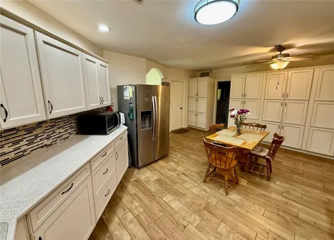 918 Bay Breeze Terrace Largo FL 33770