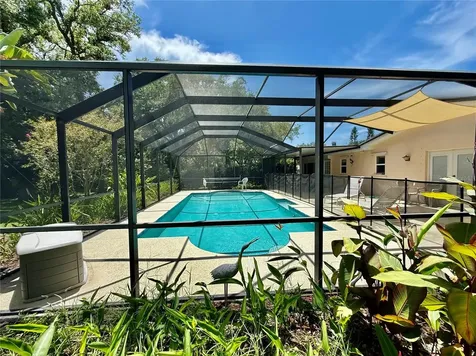 918 Bay Breeze Terrace Largo FL 33770