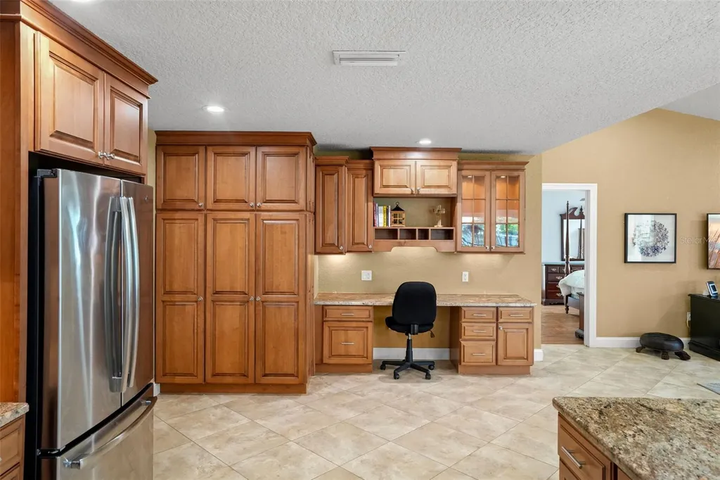 2001 Illinois Ave NE St Petersburg FL 33703