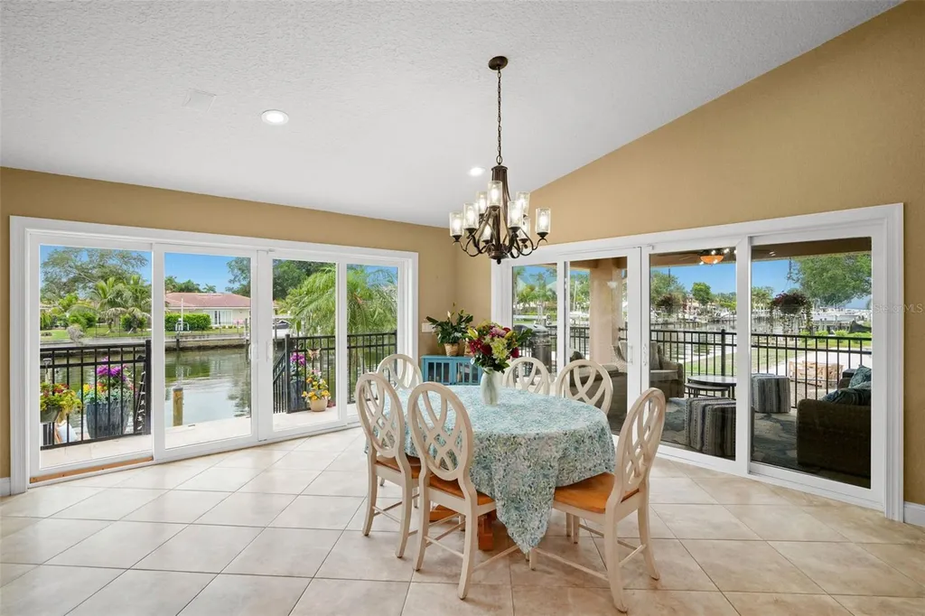 2001 Illinois Ave NE St Petersburg FL 33703