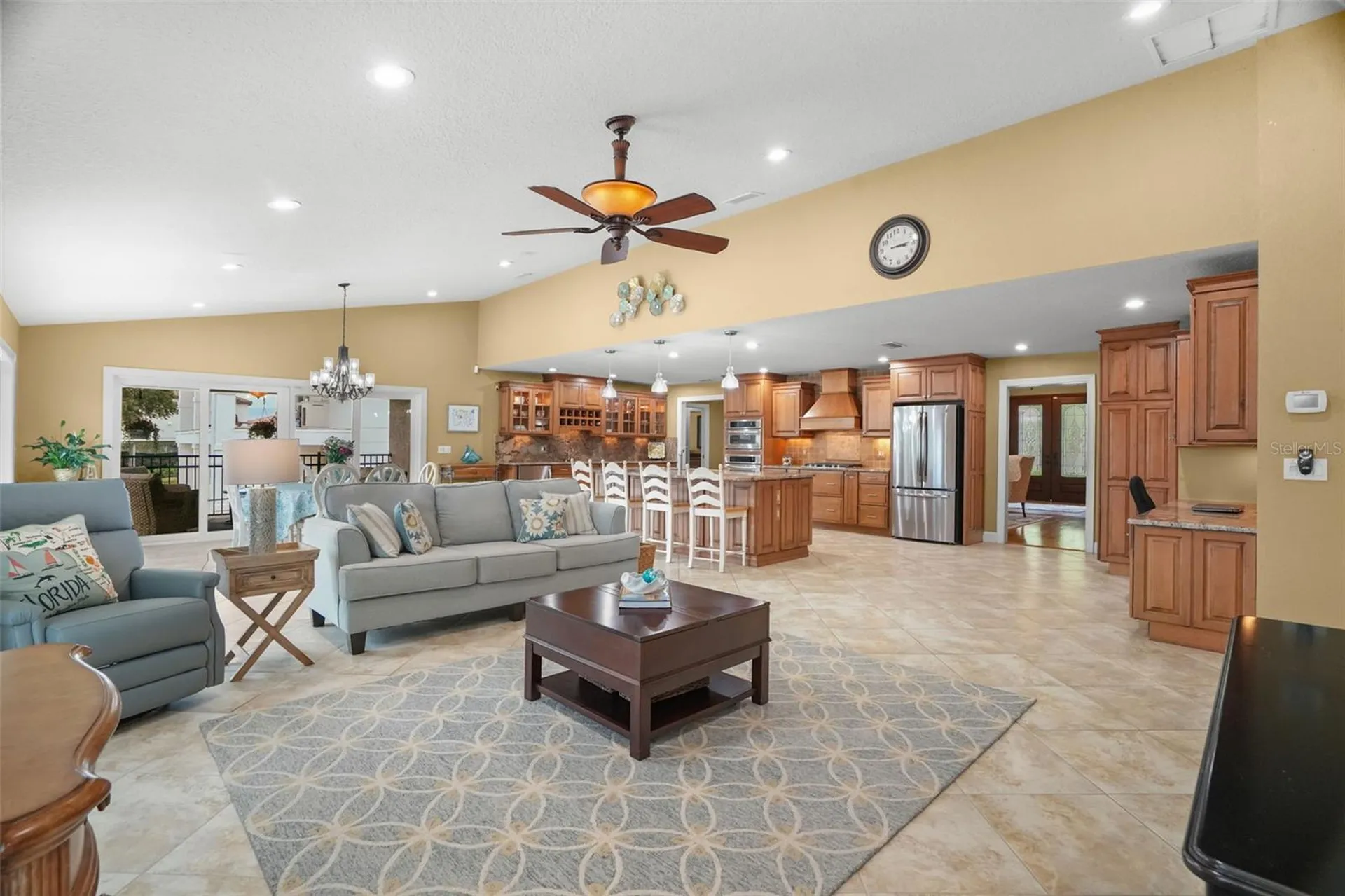 2001 Illinois Ave NE St Petersburg FL 33703
