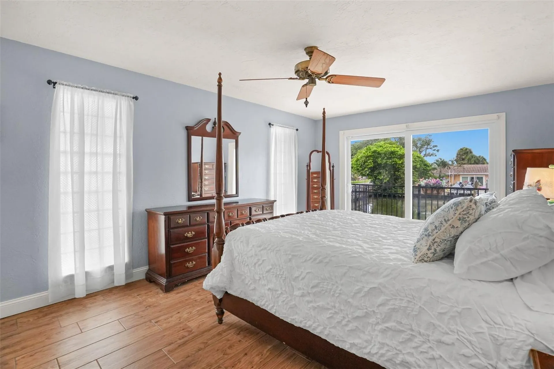 2001 Illinois Ave NE St Petersburg FL 33703