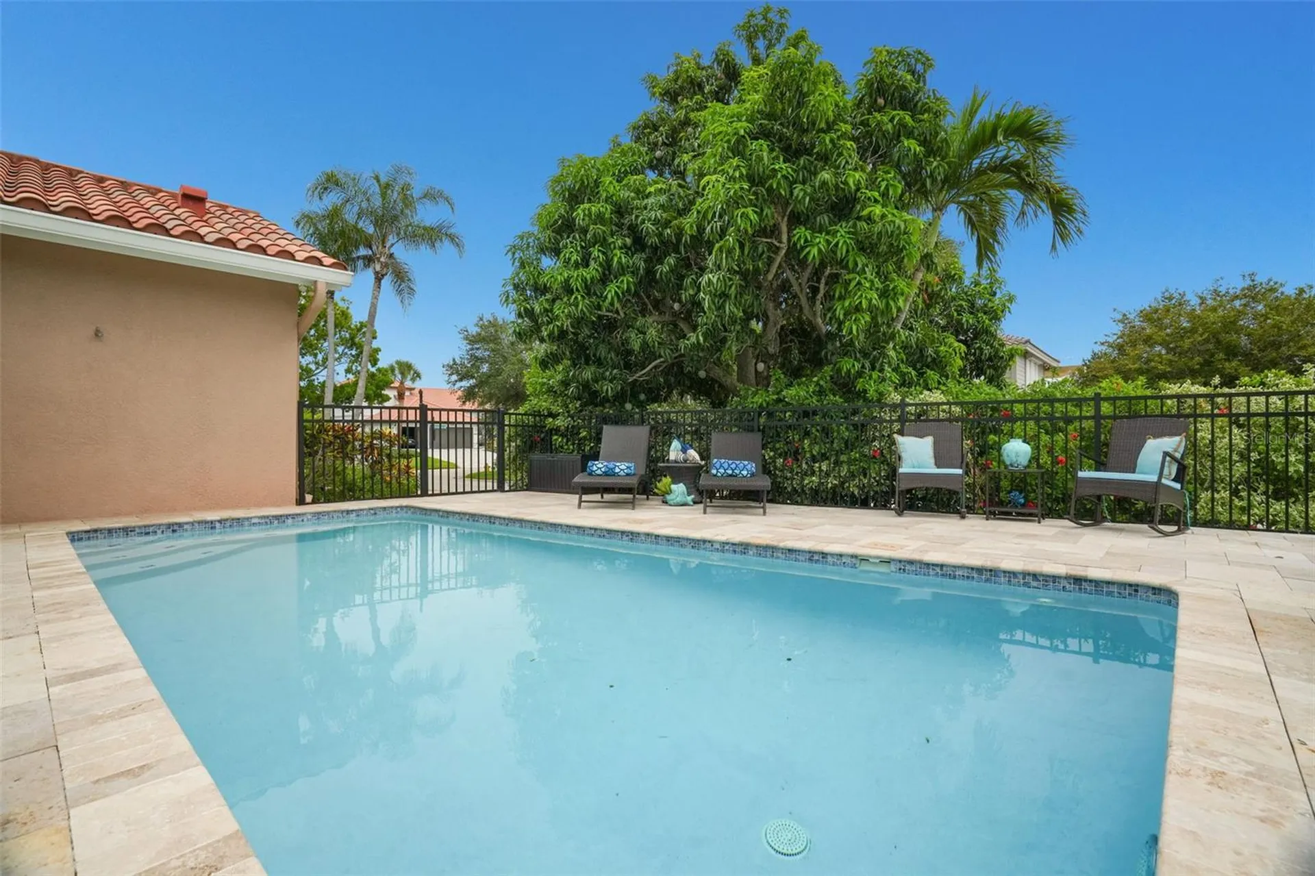 2001 Illinois Ave NE St Petersburg FL 33703