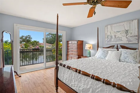 2001 Illinois Ave NE St Petersburg FL 33703