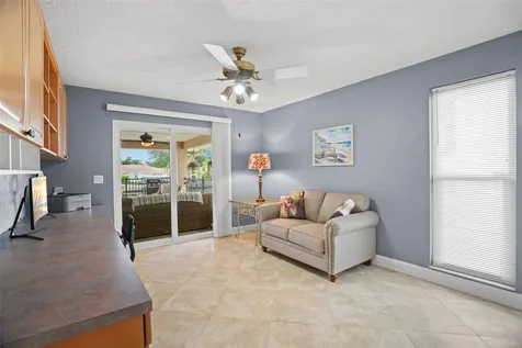2001 Illinois Ave NE St Petersburg FL 33703
