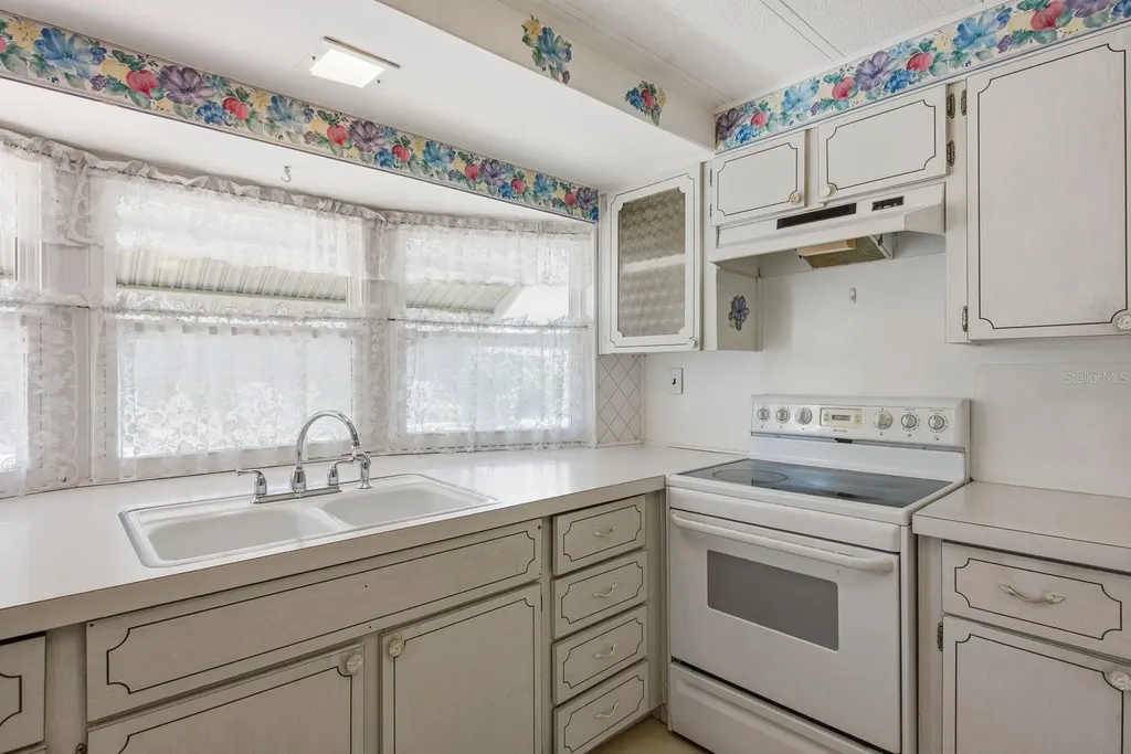 39820 Us Highway 19 N Tarpon Springs FL 34689