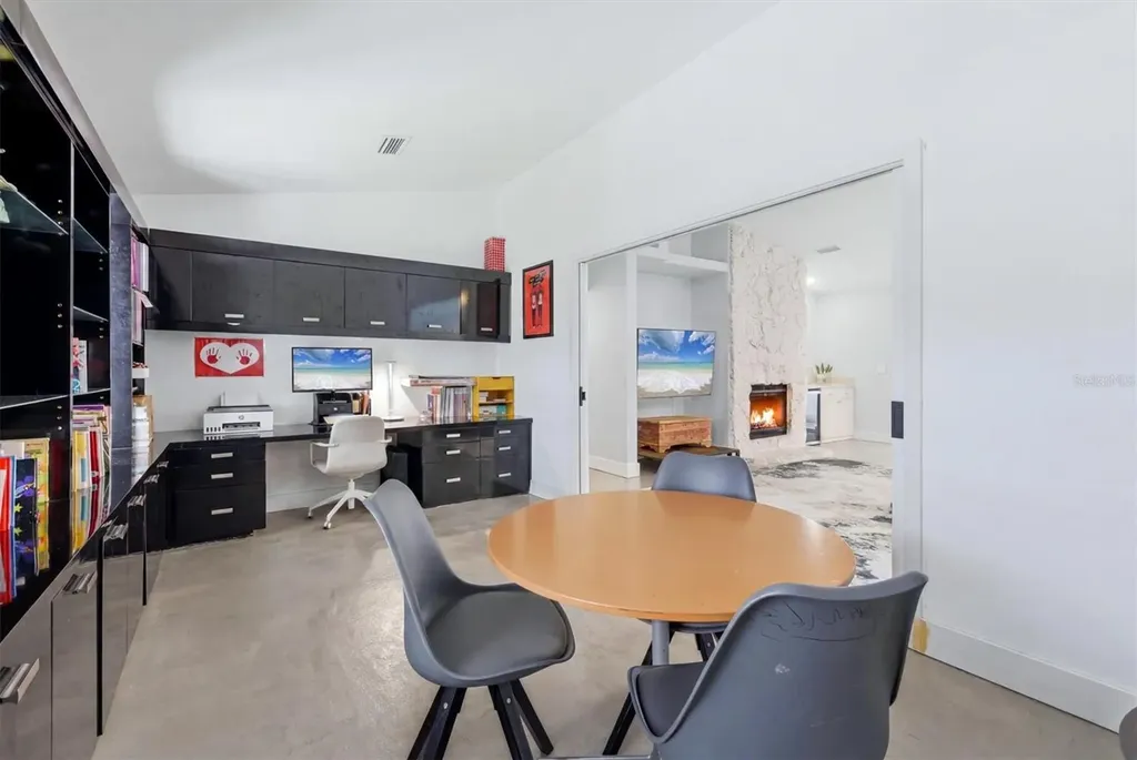 3900 Torrey Pines Boulevard Sarasota FL 34238