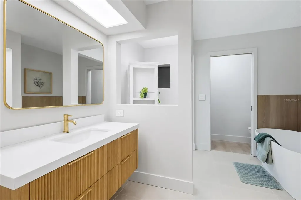 3900 Torrey Pines Boulevard Sarasota FL 34238