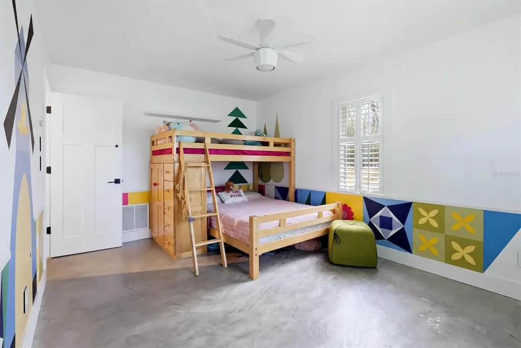 3900 Torrey Pines Boulevard Sarasota FL 34238