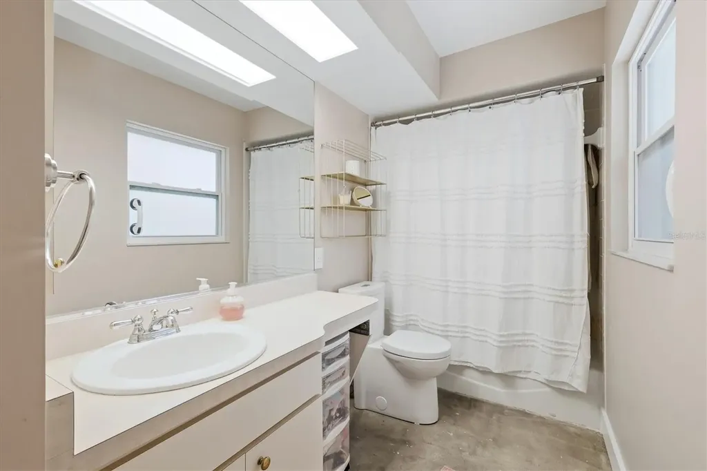 3900 Torrey Pines Boulevard Sarasota FL 34238