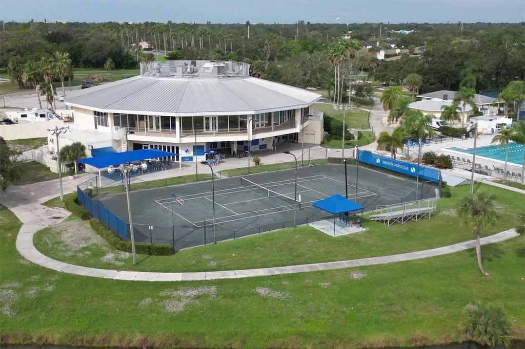 3900 Torrey Pines Boulevard Sarasota FL 34238