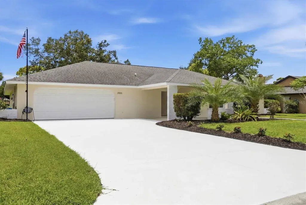 3900 Torrey Pines Boulevard Sarasota FL 34238