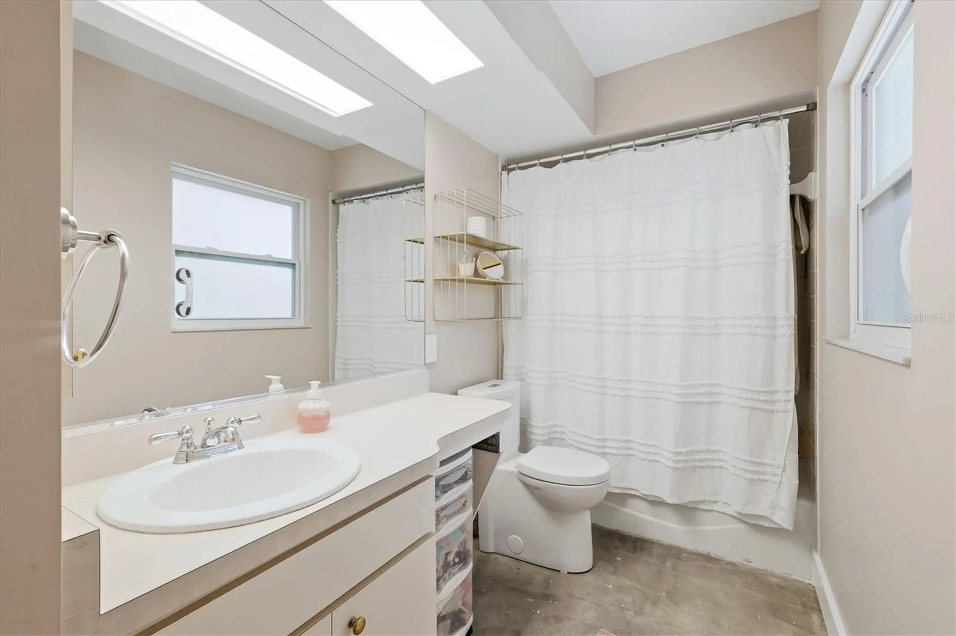 3900 Torrey Pines Boulevard Sarasota FL 34238