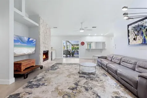 3900 Torrey Pines Boulevard Sarasota FL 34238
