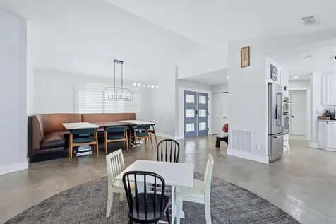 3900 Torrey Pines Boulevard Sarasota FL 34238