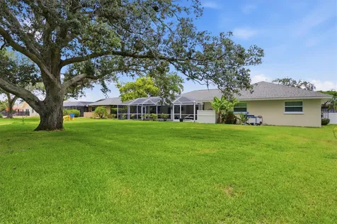 3900 Torrey Pines Boulevard Sarasota FL 34238