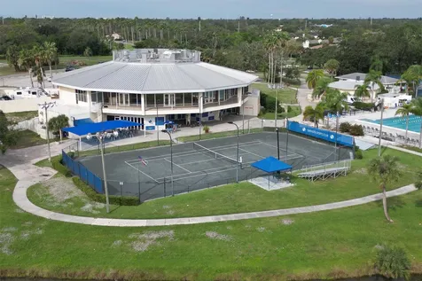 3900 Torrey Pines Boulevard Sarasota FL 34238