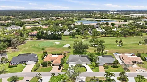 3900 Torrey Pines Boulevard Sarasota FL 34238